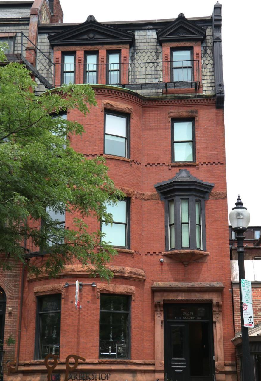 Large Stylish Newbury Street Studio W/ Kitchen ボストン エクステリア 写真
